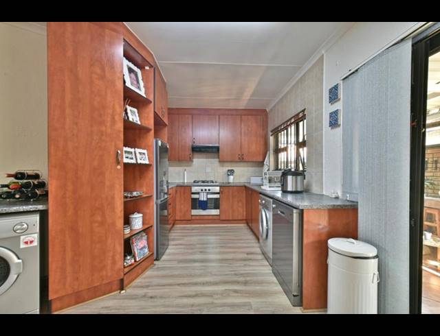 3 BEDROOM CLUSTER FOR SALE IN NEWMARKET